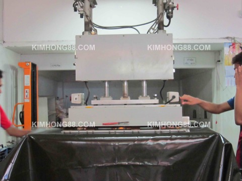 ตัดเย็บผ้าใบคลัมรถตามสั่ง